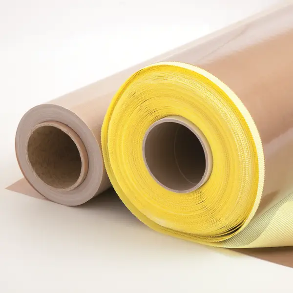 Tissus et mailles de verre enduits en PTFE